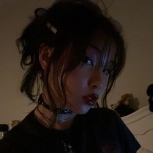 Meet your Posher, Mia